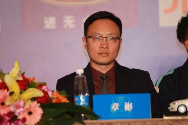 揉发育的小乳h