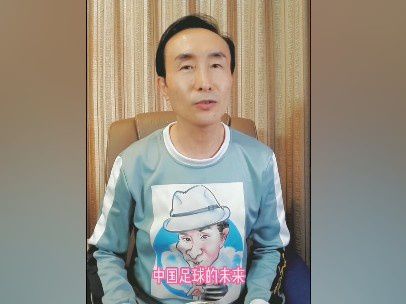 她双腿大开被绑在床调教ktv